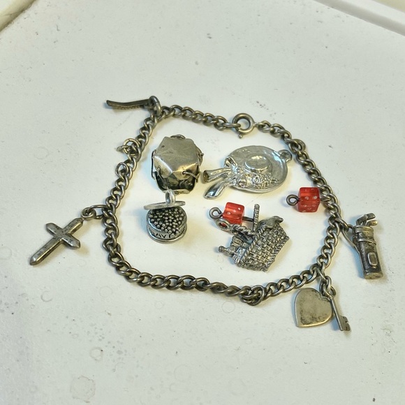 Vintage Silver Charm Bracelet with 10 Vintage Charms! - Picture 12 of 12